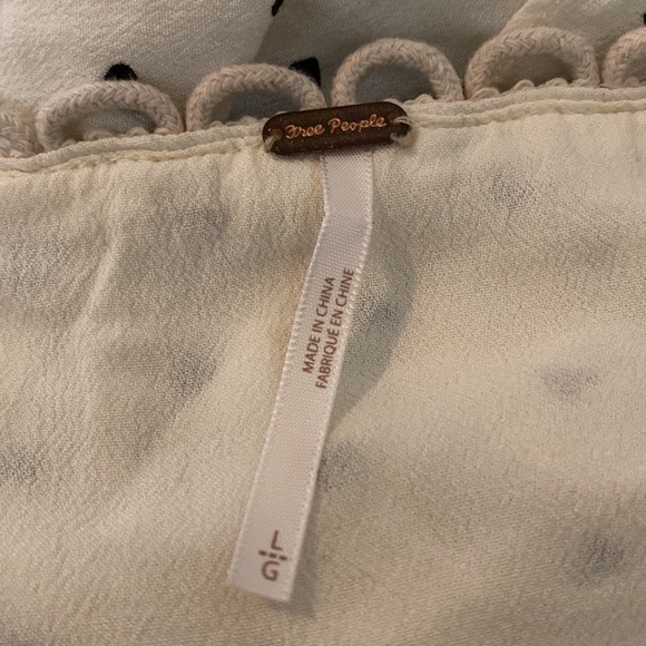 Free People short top with spaghetti straps and heart design. So cute! - Picture 8 of 13